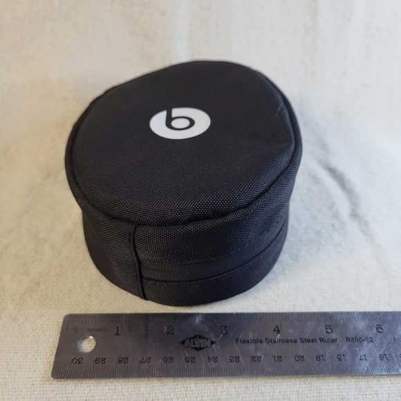 Genuine Beats by Dre Solo2/Solo3 Black/White *Case Only* - Picture 3 of 11